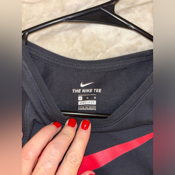 Nike tank top - Picture 2 of 2